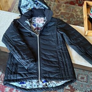 5 FIFTY 5 Skiing, women’s down Black Quilted Puffer down Jacket size S ,